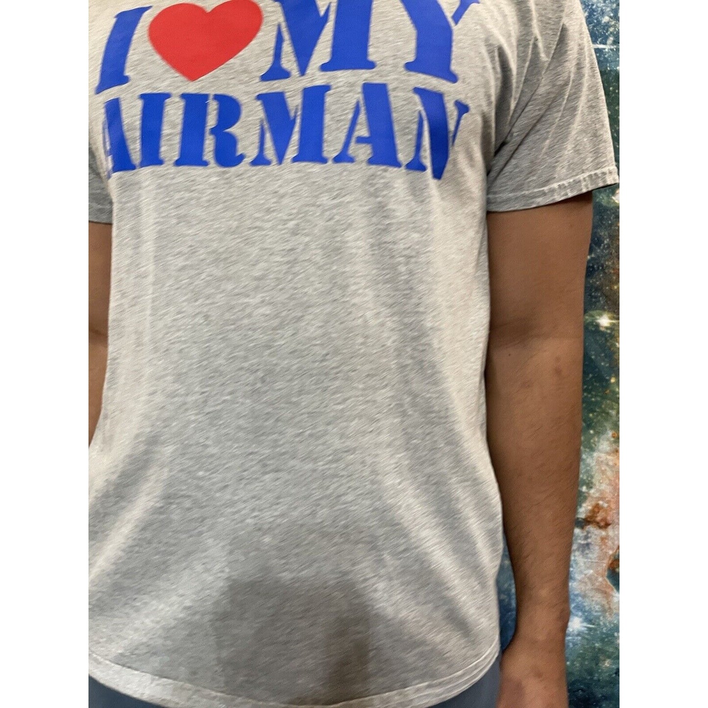 Men’s Large Gray Gildan I Love My Airman Hear T-Shirt
