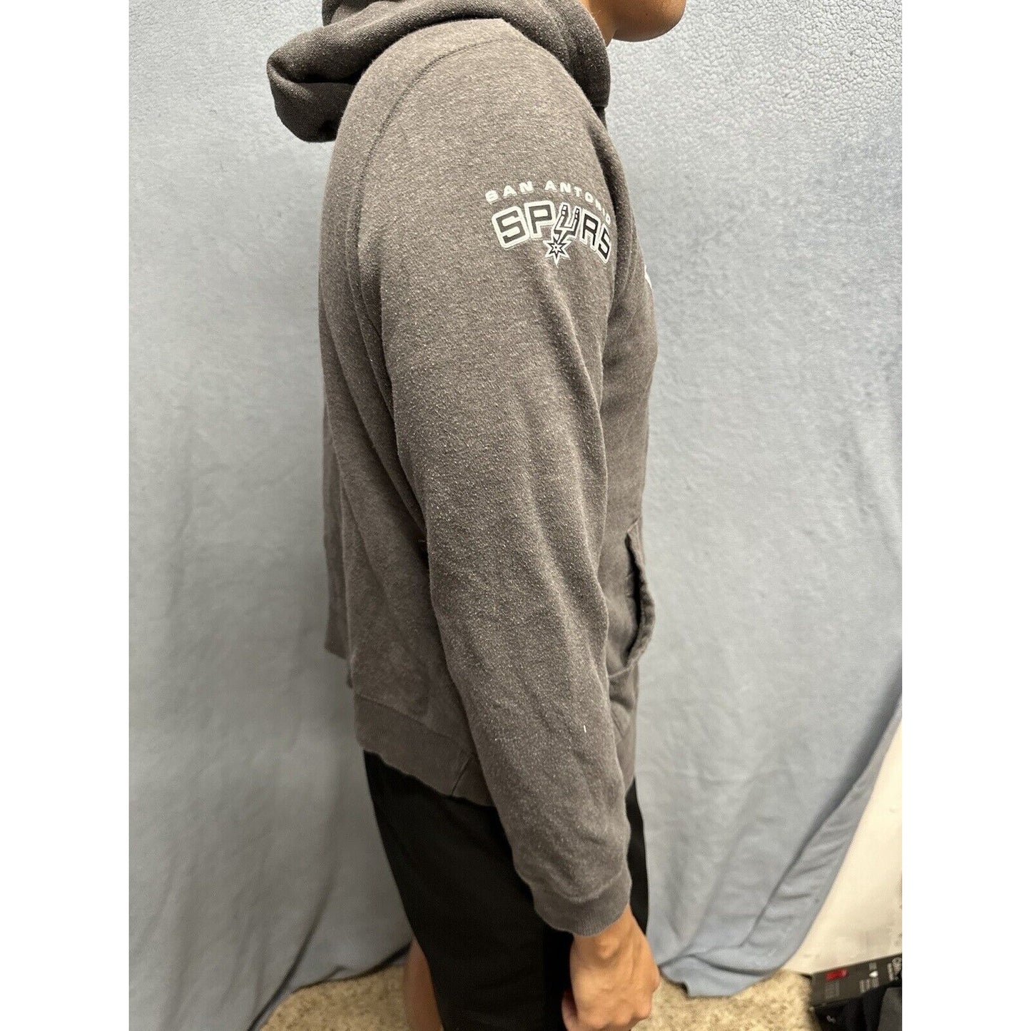 Men’s Large Gray NBA Store Pullover Hoodie San Antonio Spurs Garcia #5