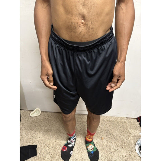 Men’s Under Armour Large Black Loose Athletic Shorts With Pockets