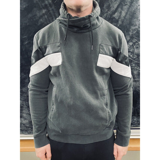 H&M Men’s Medium Stylish Gray Pullover w/ Black and White Faux Leather Band