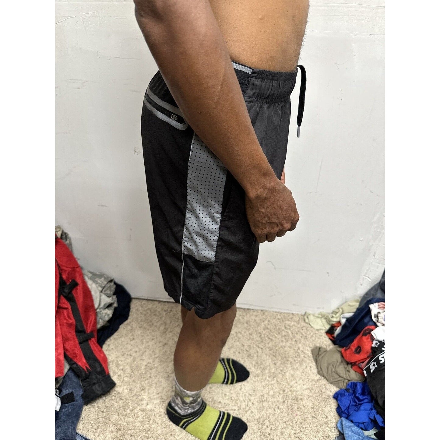 Reebok Black Small Athletic Shorts With Pockets