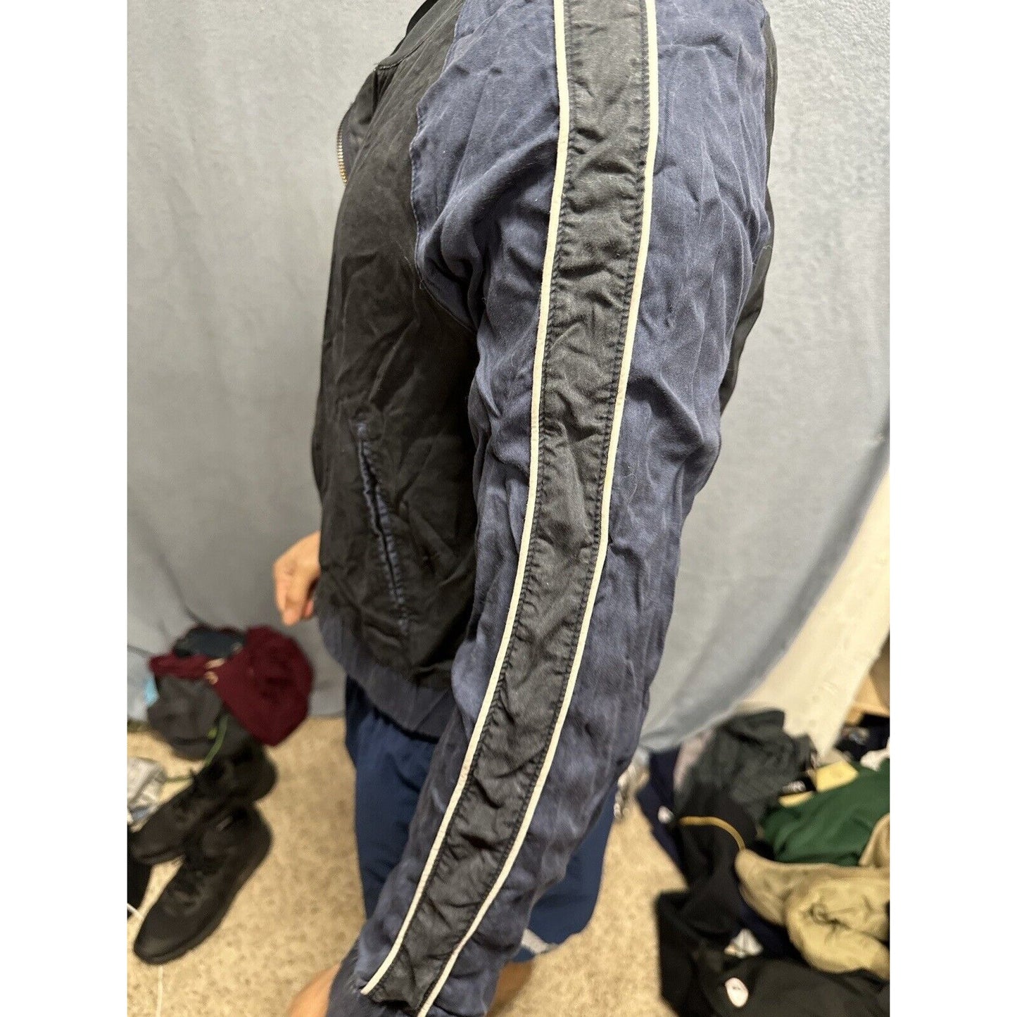 Men’s Full zip Black And Blue Large American Eagle Jacket