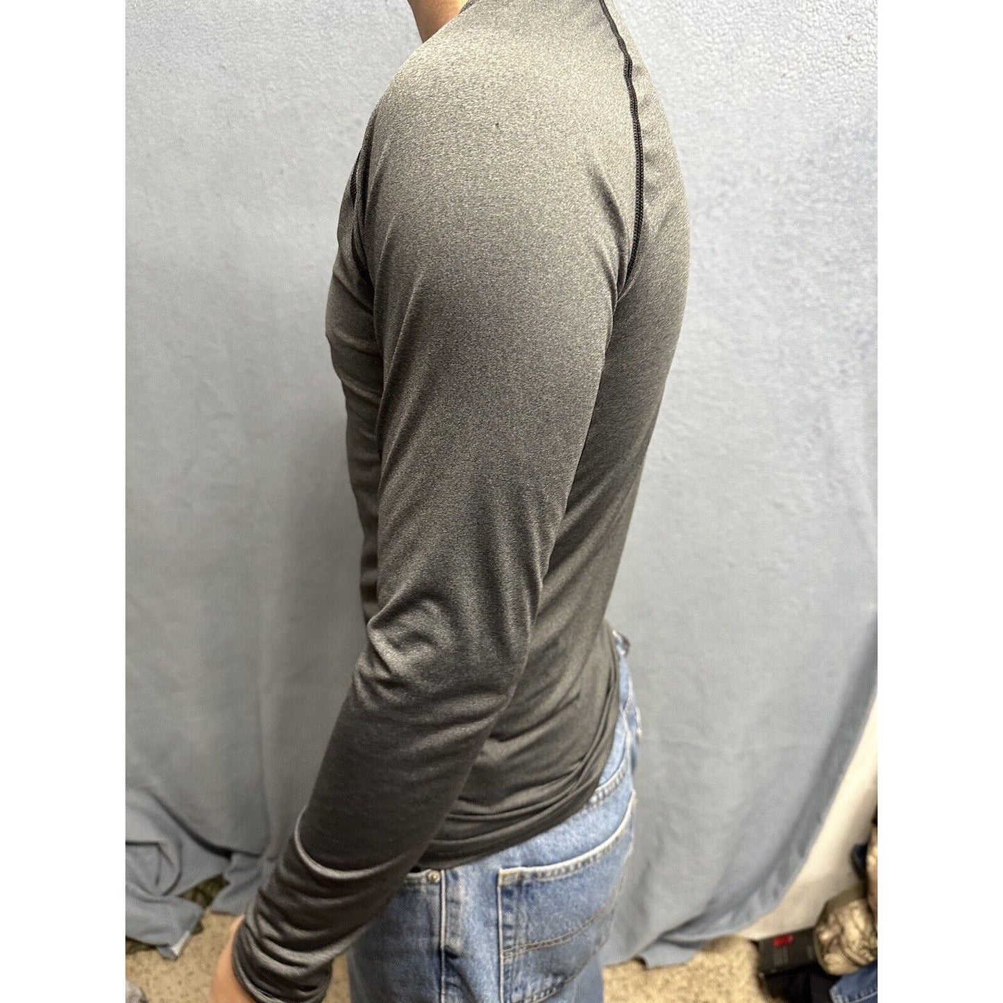 Men’s Large Gray Under Armour Compression Long Sleeve Pullover Shirt Athletic