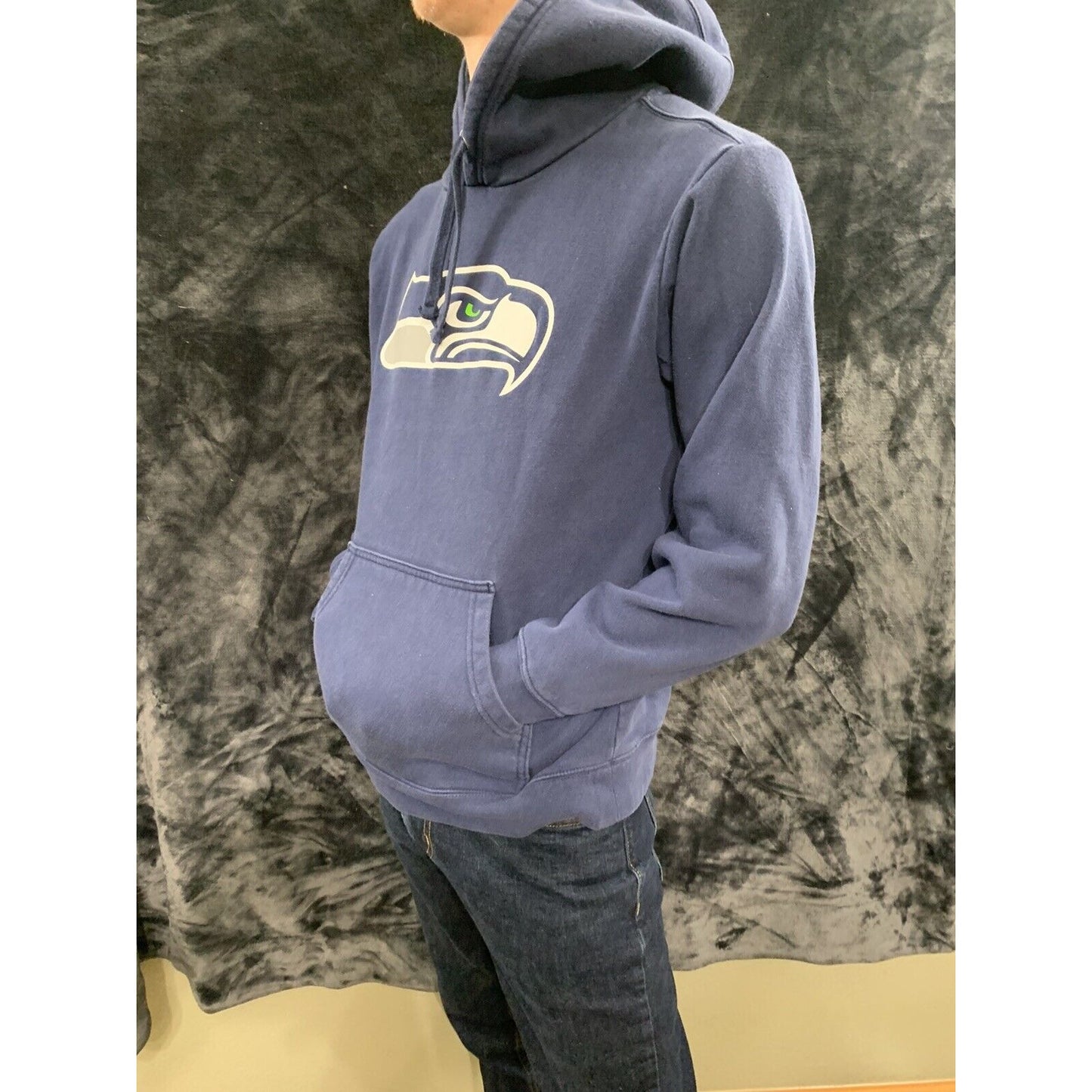 NFL Pro Line Seahawks Hoodie Men’s Medium