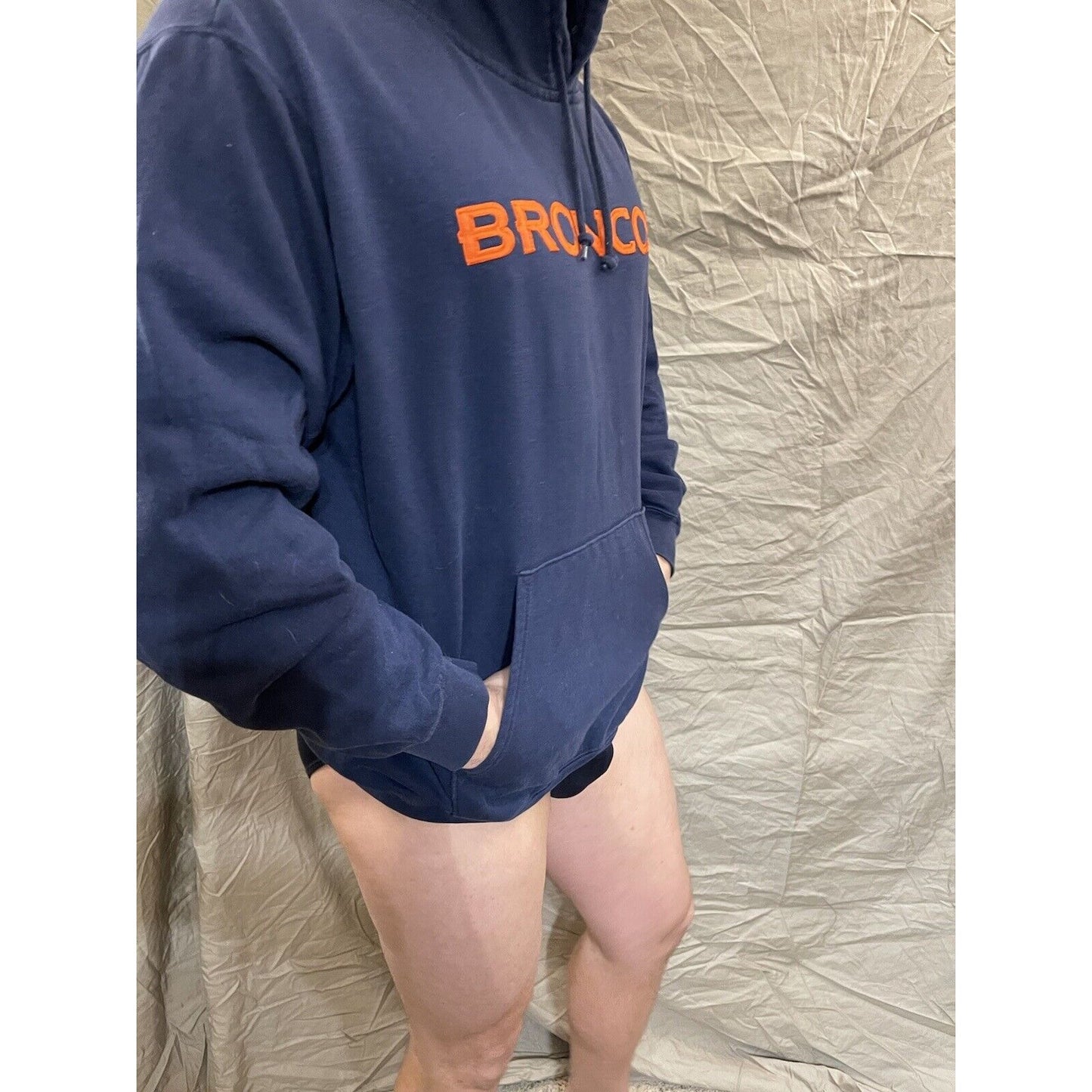 Men's Denver Broncos Pullover hoodie NFL Apparel fits like a loose medium