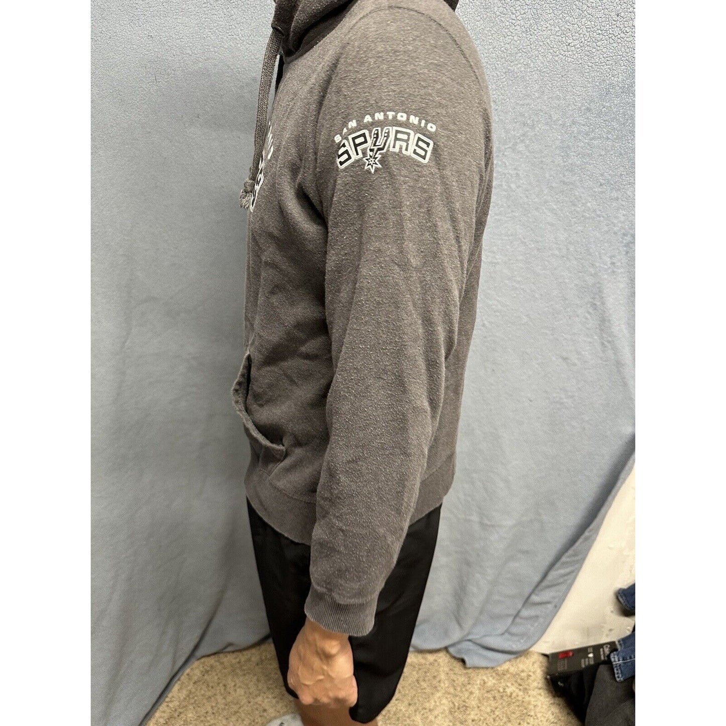 Men’s Large Gray NBA Store Pullover Hoodie San Antonio Spurs Garcia #5