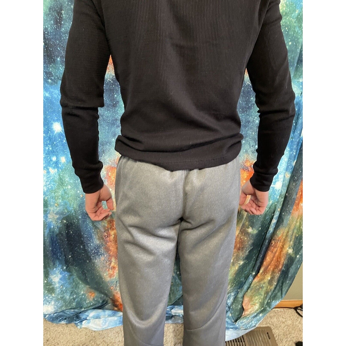 Men’s small gray Under Armour falcon basketball sweat pants