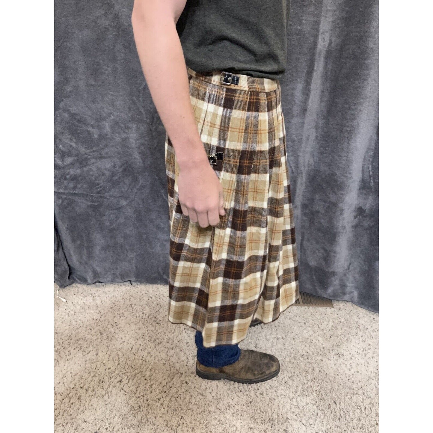 women's pure new wool Waist 28 skirt/kilt Tartan Brown Tan plaid Laird-portch