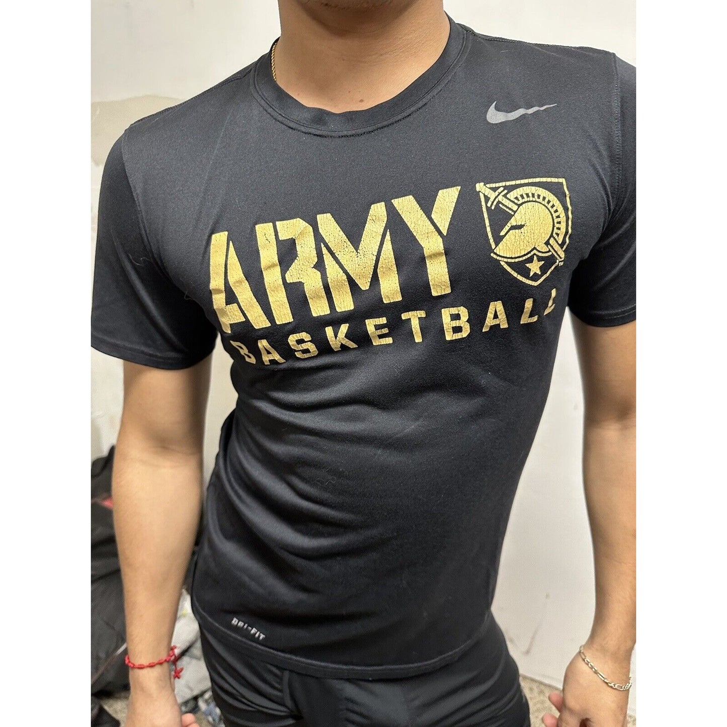 Men’s Black Army West Point Basketball Athletic Cut Small Team Tshirt Nike