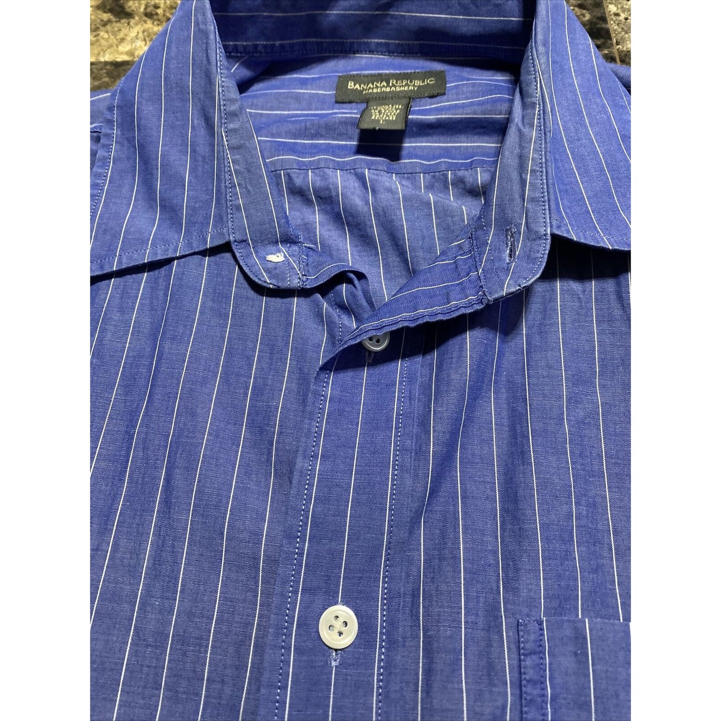 Banana Republic Men’s Large Blue Stripes Button-down Cotton Long Sleeves Shirt