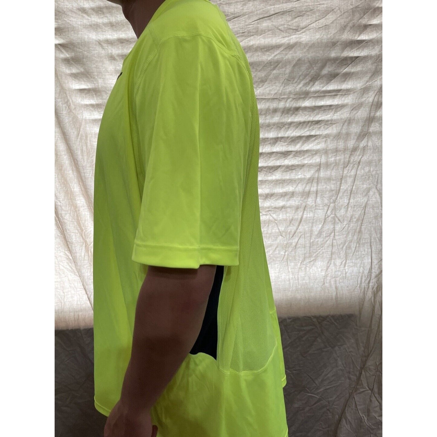 men's neon yellow dri-fit nike XL t-shirt athletic