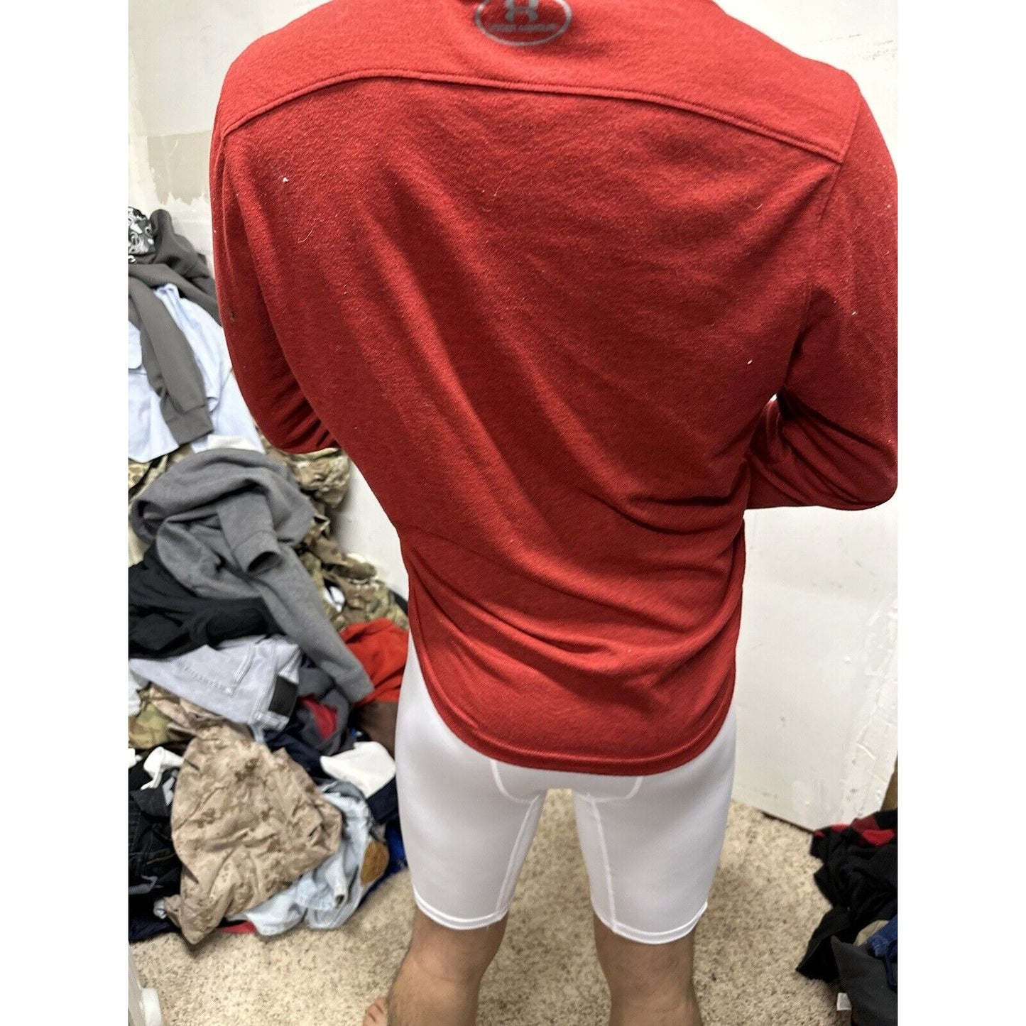 Men’s Red Loose Medium Under Armour 1/4 Zip Pull Over