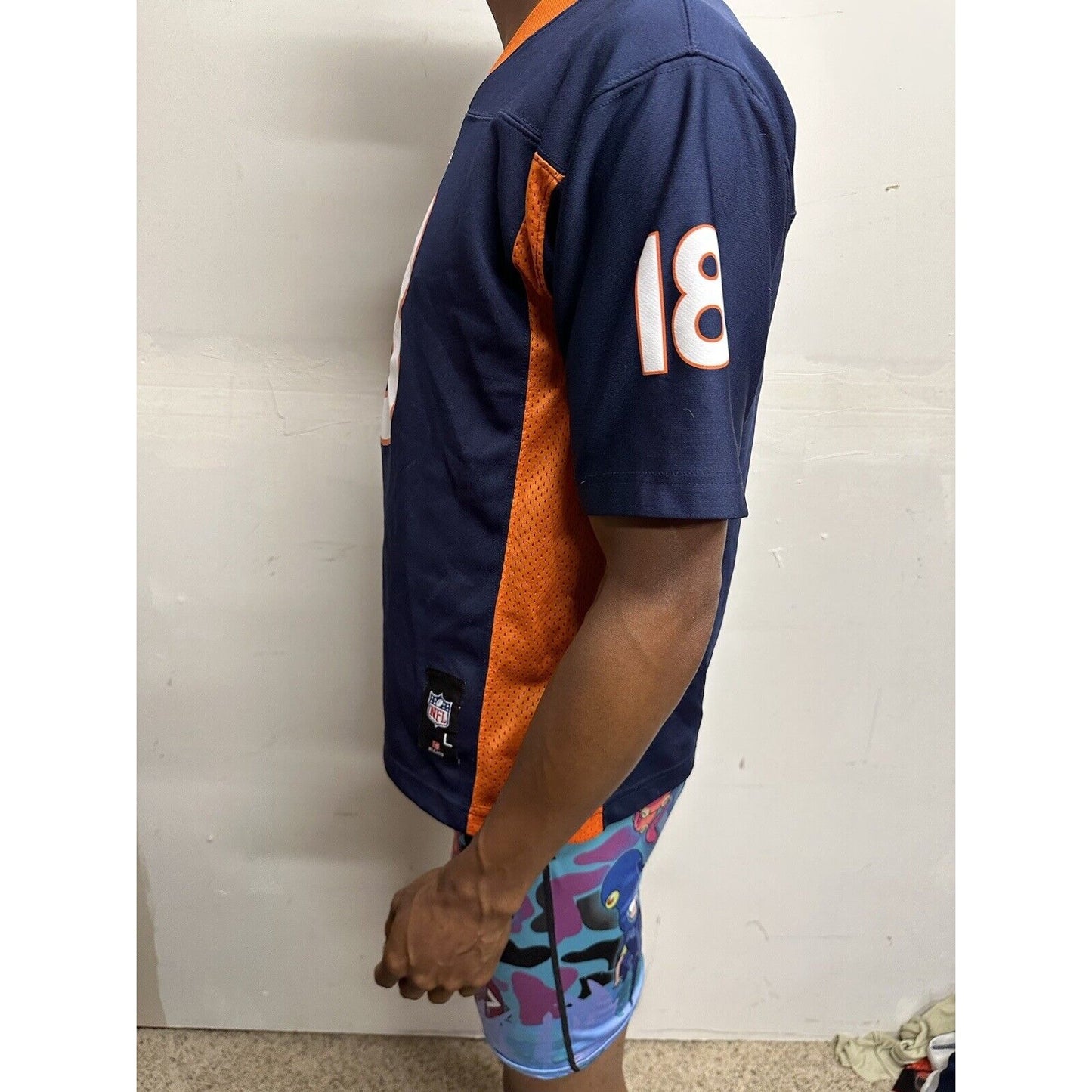 NFL Denver Broncos Peyton Manning 18 Kids Jersey Size Youth Large 14-16