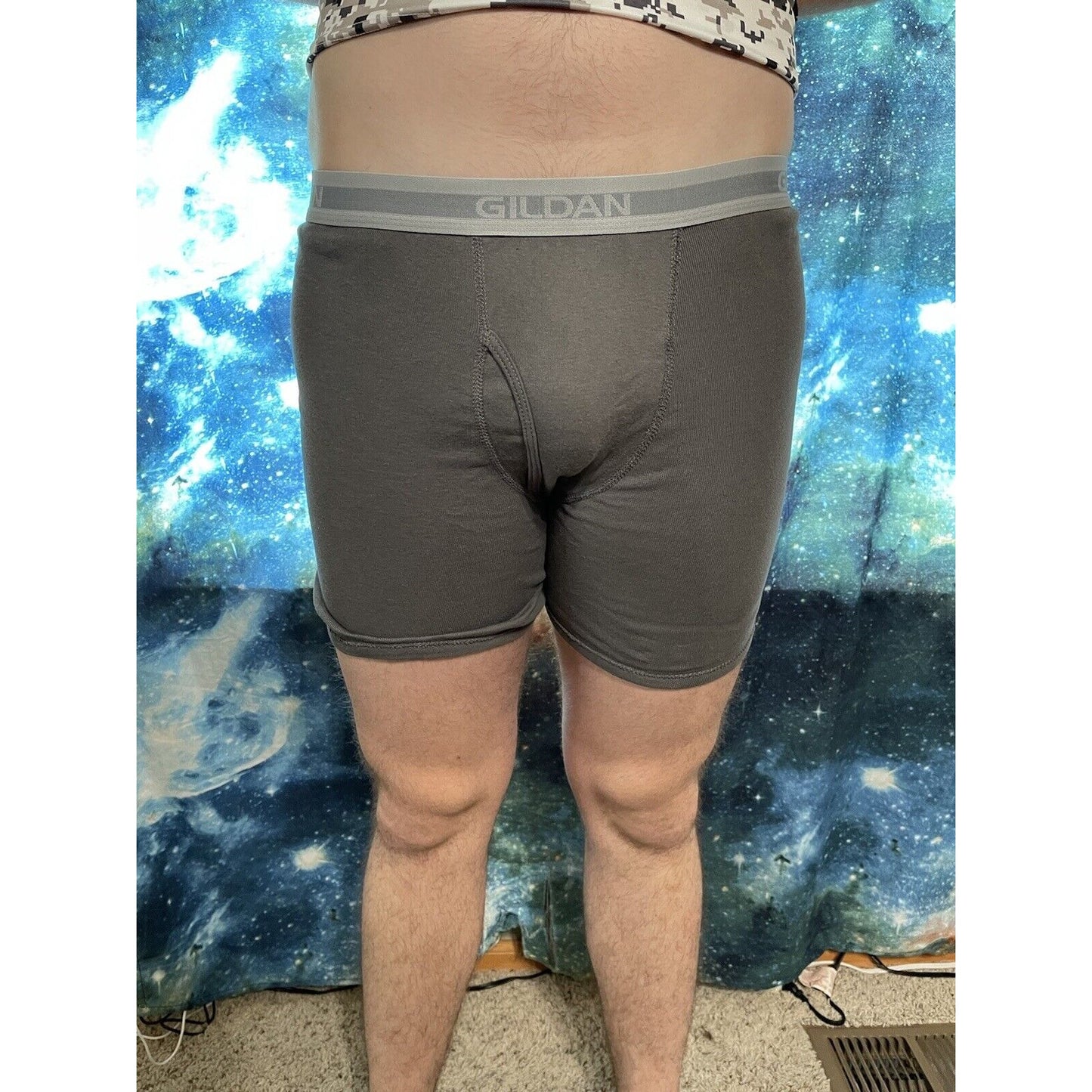 Men's Gildan Gray medium boxer briefs New And Unworn.