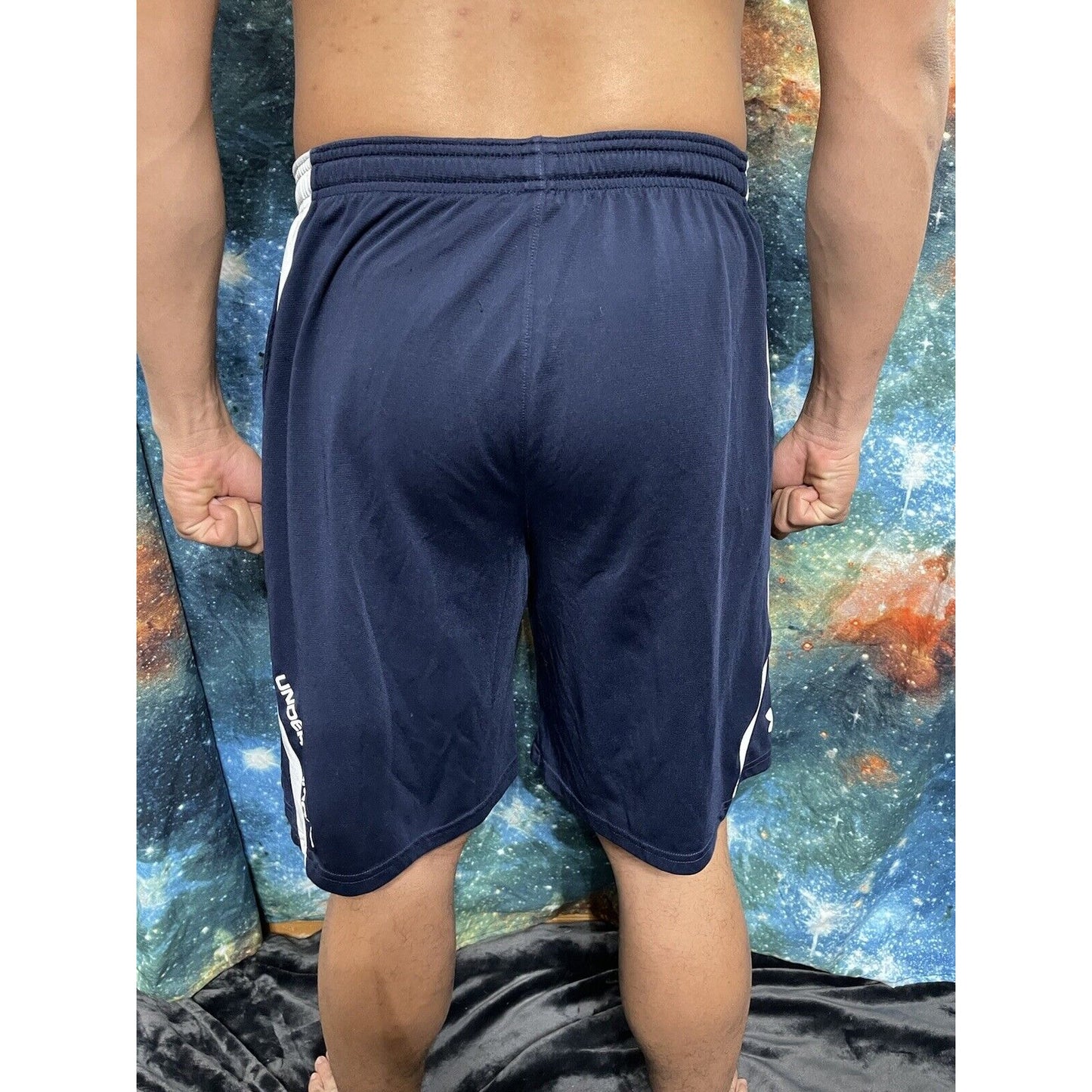 Men’s Under Armour XL navy blue white shorts