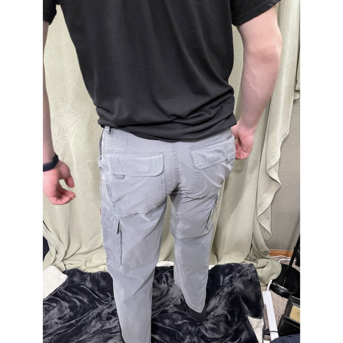 Men’s Quicksilver Gray Size 28 Pants