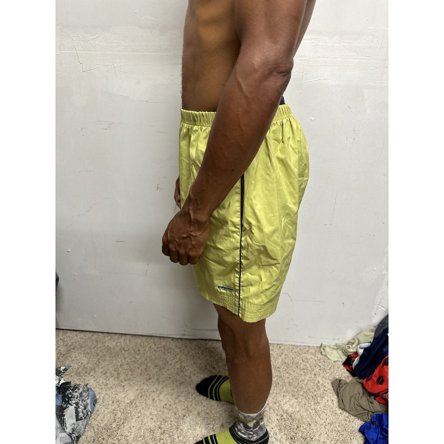 Men’s Large Yellow Reebok Shorts With Pockets