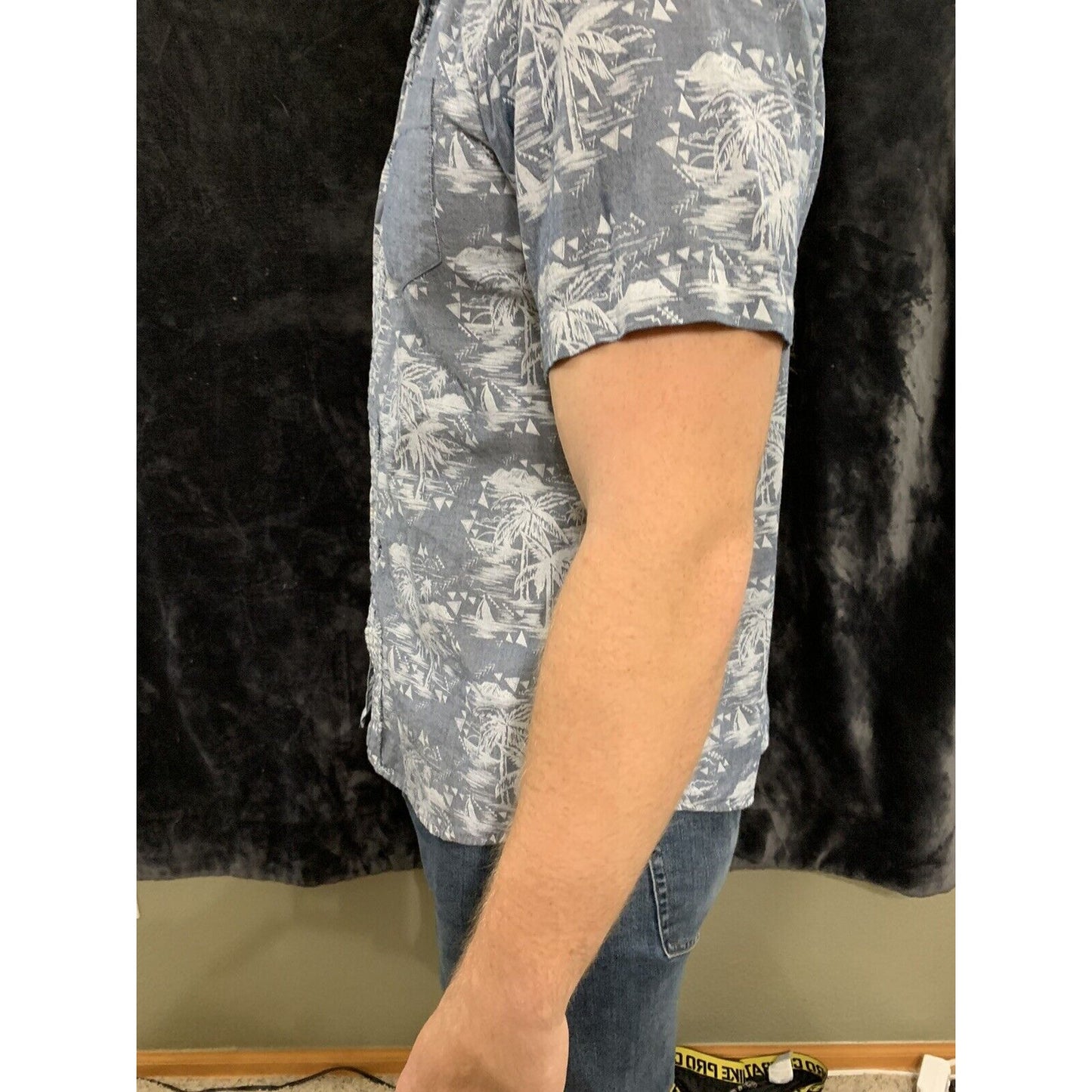 Retrofit Brand Button-up Shirt, Blue Sz Medium - Tropical / Hawaiian Pattern